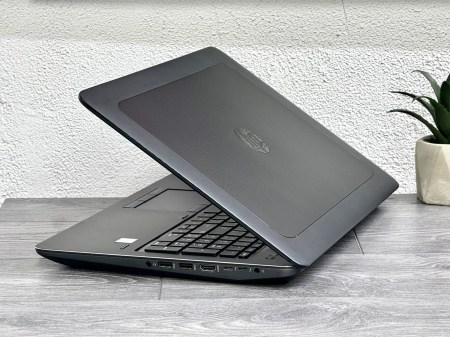 HP ZBook 15 G3 33